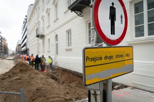 Ludzkie szczątki pod ulicą w Warszawie. „To najprawdopodobniej cmentarz”