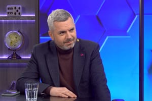 Karetka dla krewnej posłanki KO. „Nie może być równych i równiejszych”