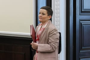 Kontrowersyjny raper wystąpi w Polsce. Minister oburzona, Lewica pyta: co pani zrobiła?