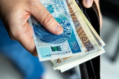 GUS podał dane o medianie wynagrodzeń Polaków