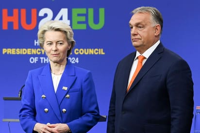 Szefowa KE Ursula von der Leyen i premier Węgier Viktor Orban