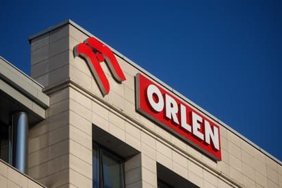 Jak rządowa interwencja na rynku paliw wpłynie na Orlen?