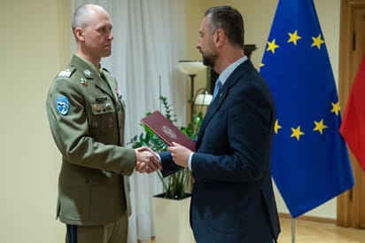 Szef MON wręczył nominacje generalskie.