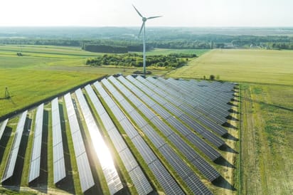 Koszt rekompensat dla producentów energii z wiatru i słońca przekroczył już 100 mln zł. Ten rachunek obciąża nas wszystkich
