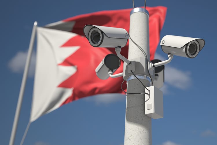 Pociski uderzyły w budynki mieszkalne w Bahrajnie. MSW potwierdza