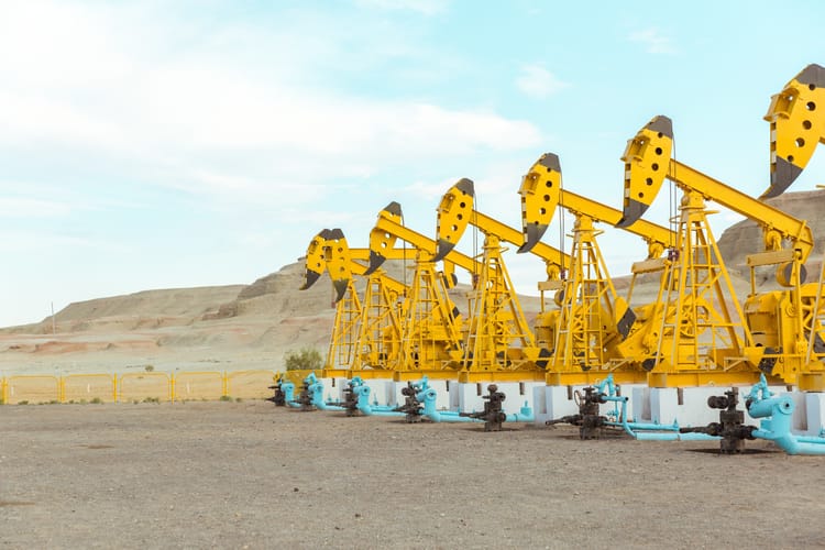 Ceny ropy cechuje duża zmienność, rano w czwartek na rynkach znów widać wzrosty