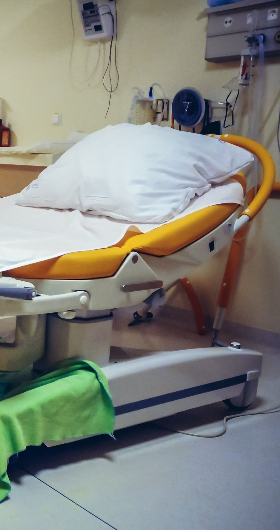 Bezpieczniej rodzić w prywatnej klinice? „Polki nie ufają publicznemu systemowi ochrony zdrowia”