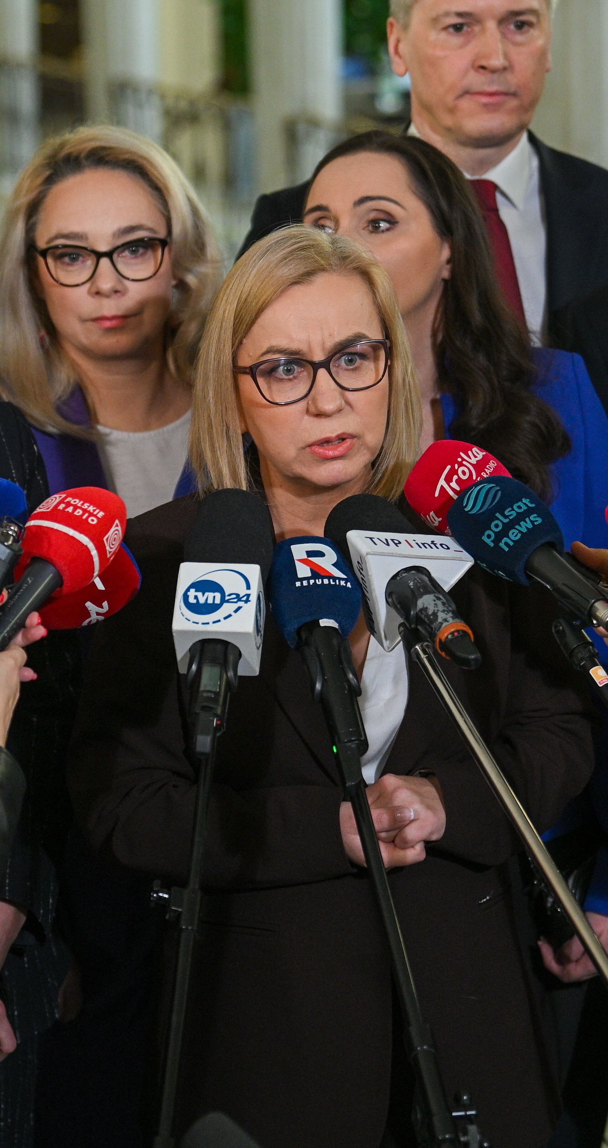 Pierwszy sondaż po rozwodzie: aktualne poparcie dla Polski 2050 i Centrum