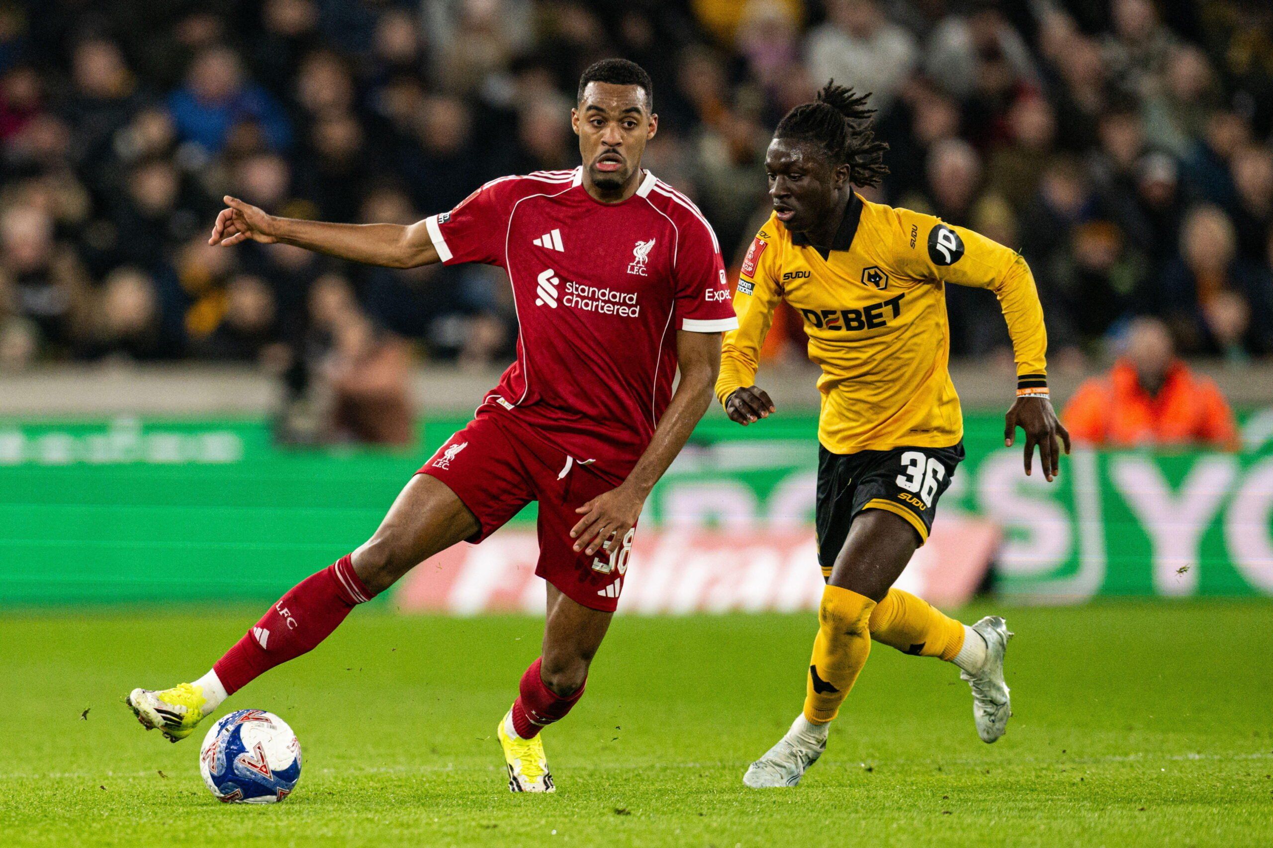 Liverpool ogłosił ważną decyzję. Pomocnik zostanie na lata