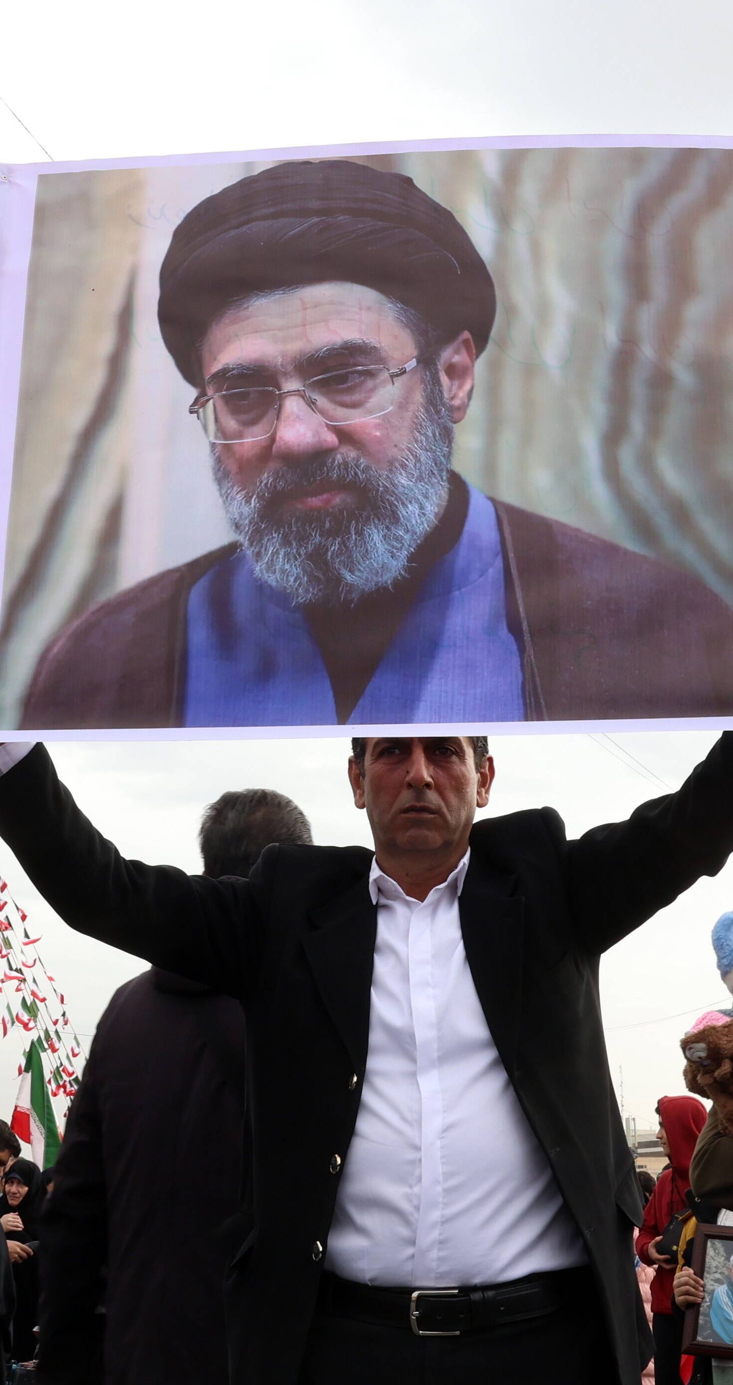 Iran ogłosił nazwisko nowego przywódcy. Modżtaba Chamenei następcą ojca