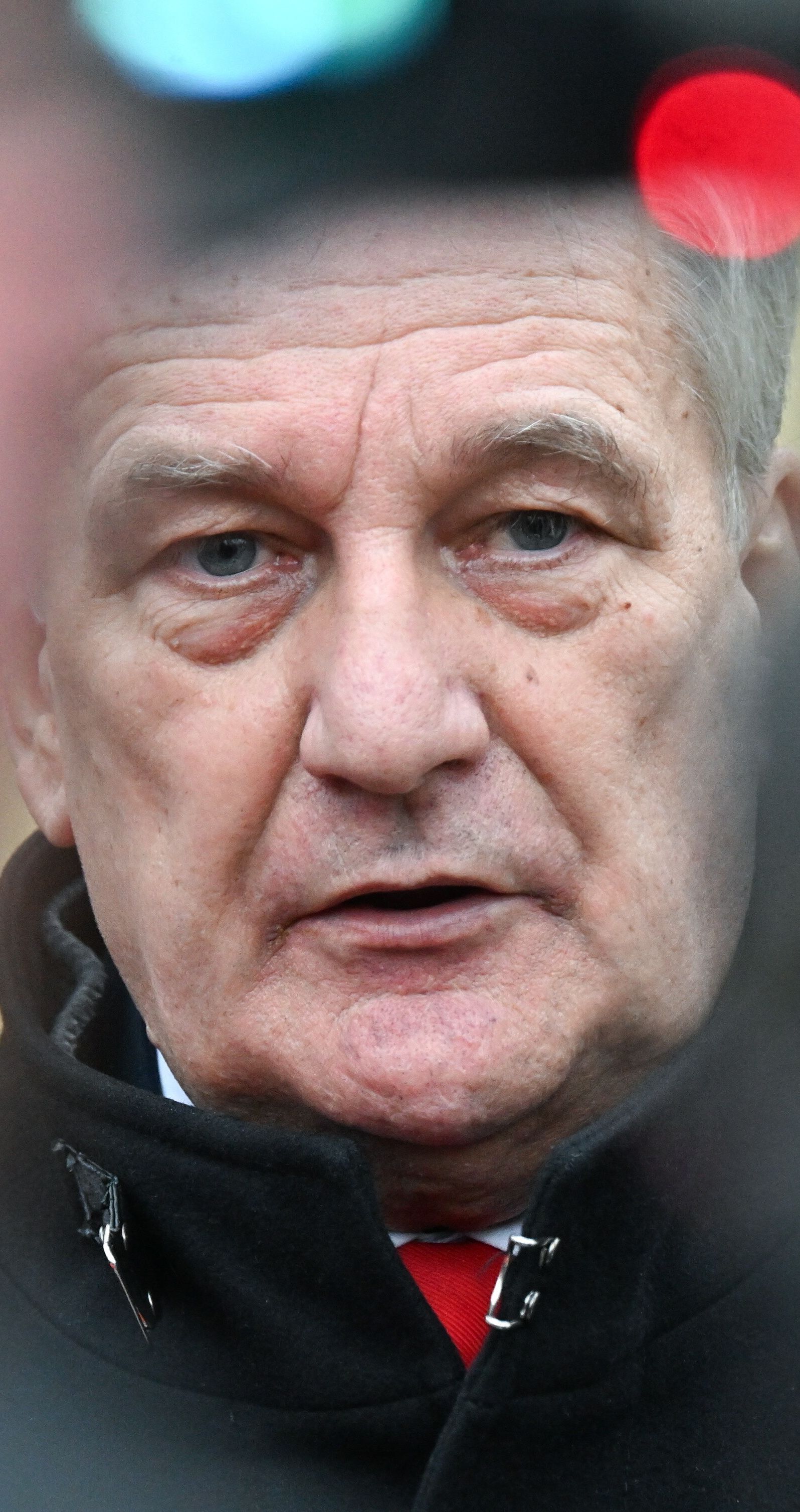 Szybką ścieżkę medyczną dla polityków zbudowano za nasze podatki