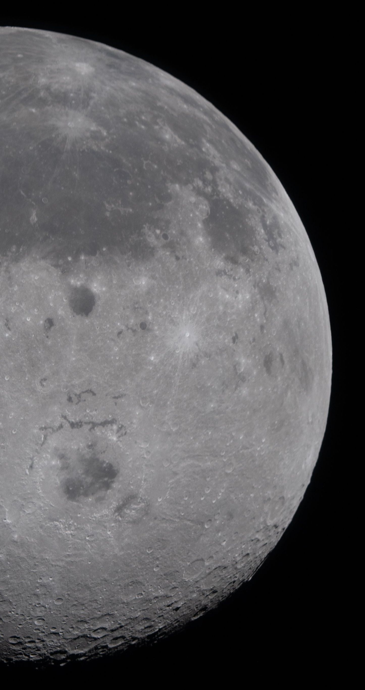 „Niewiarygodne, oszałamiające”. Misja Artemis II po ciemnej stronie Księżyca