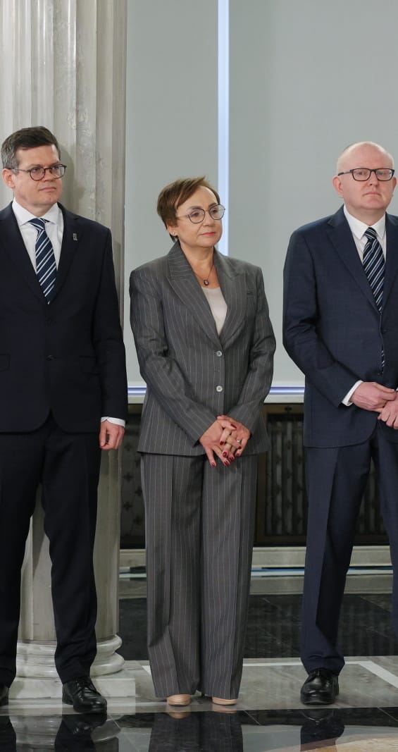 Ślubowanie sędziów TK w Sejmie. Krzyki na sali