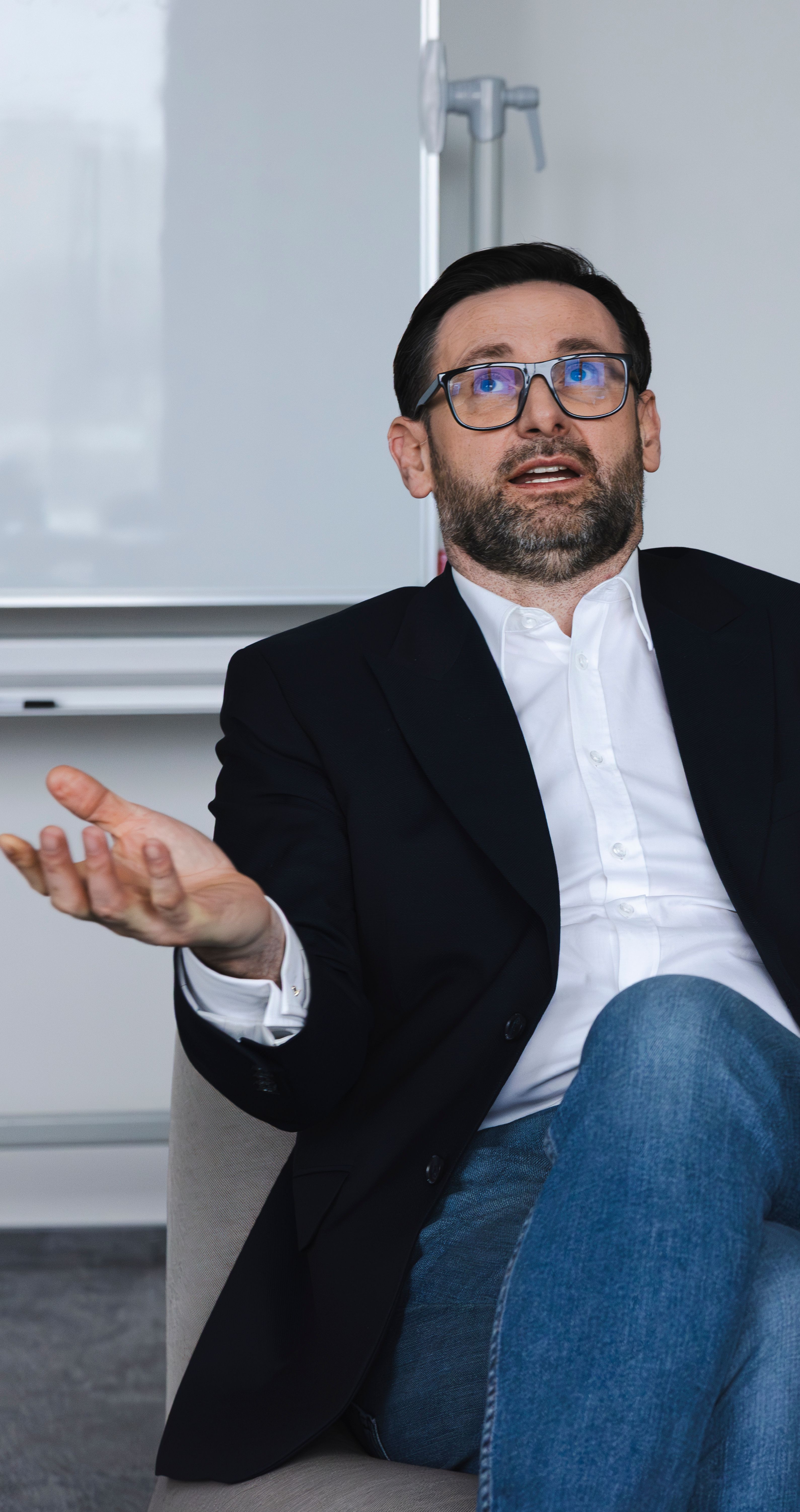 Obajtek nawiązuje do ślubowania sędziów. Orlen przypomina mu jego wpadkę