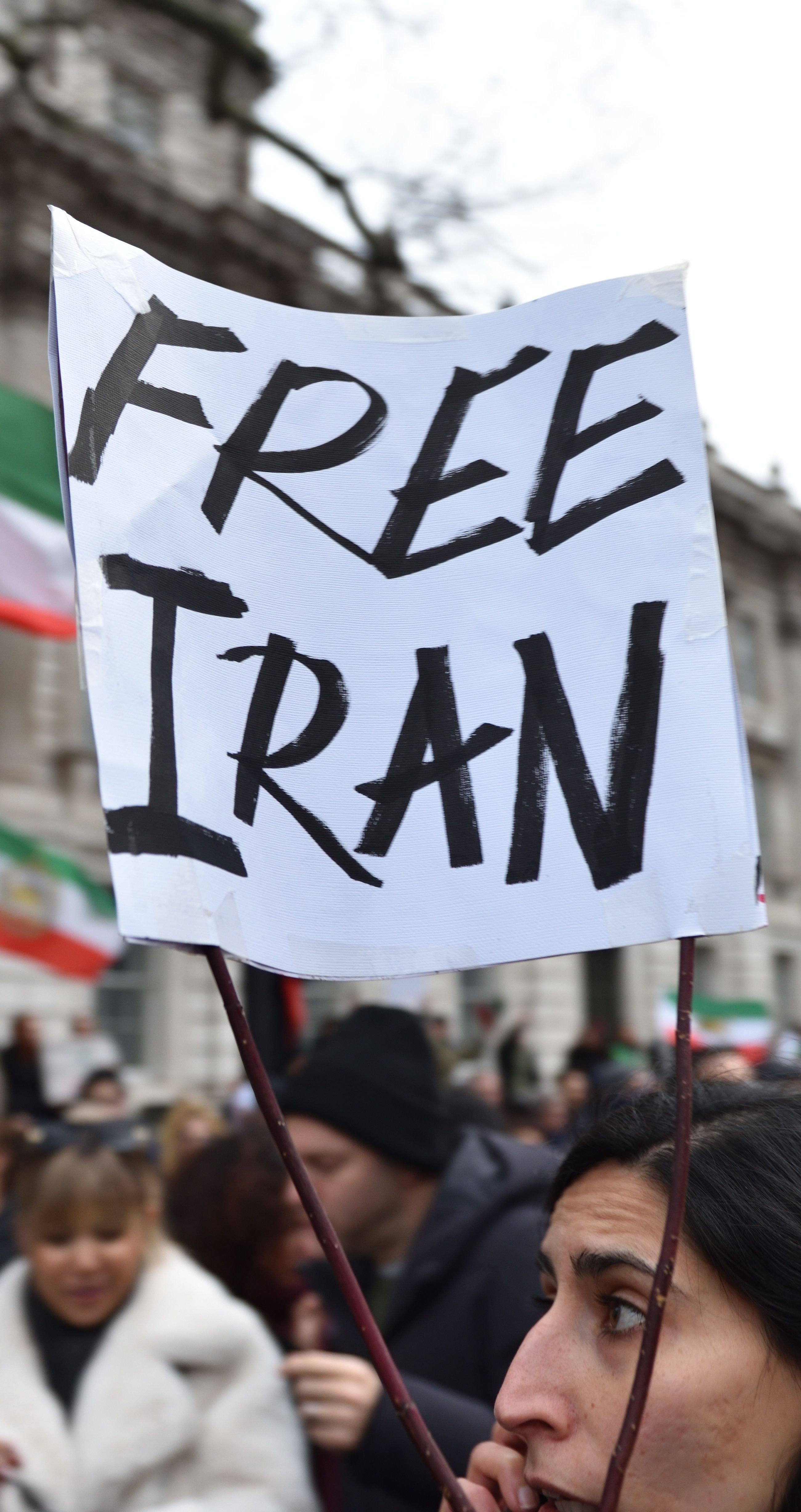 Iran za kulisami rozejmu: reżim przyspiesza represje