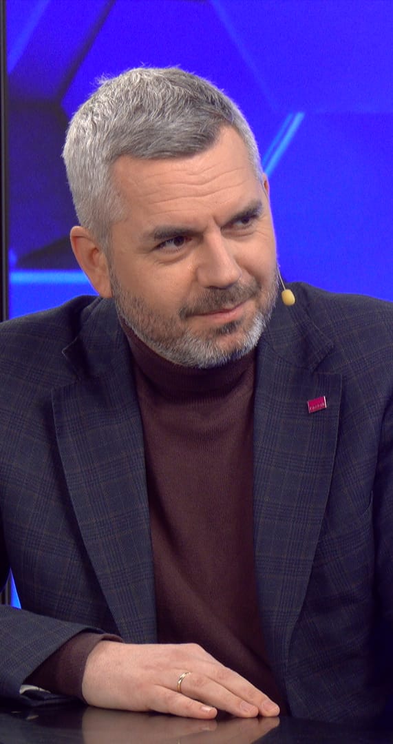 Karetka dla krewnej posłanki KO. „Nie może być równych i równiejszych”