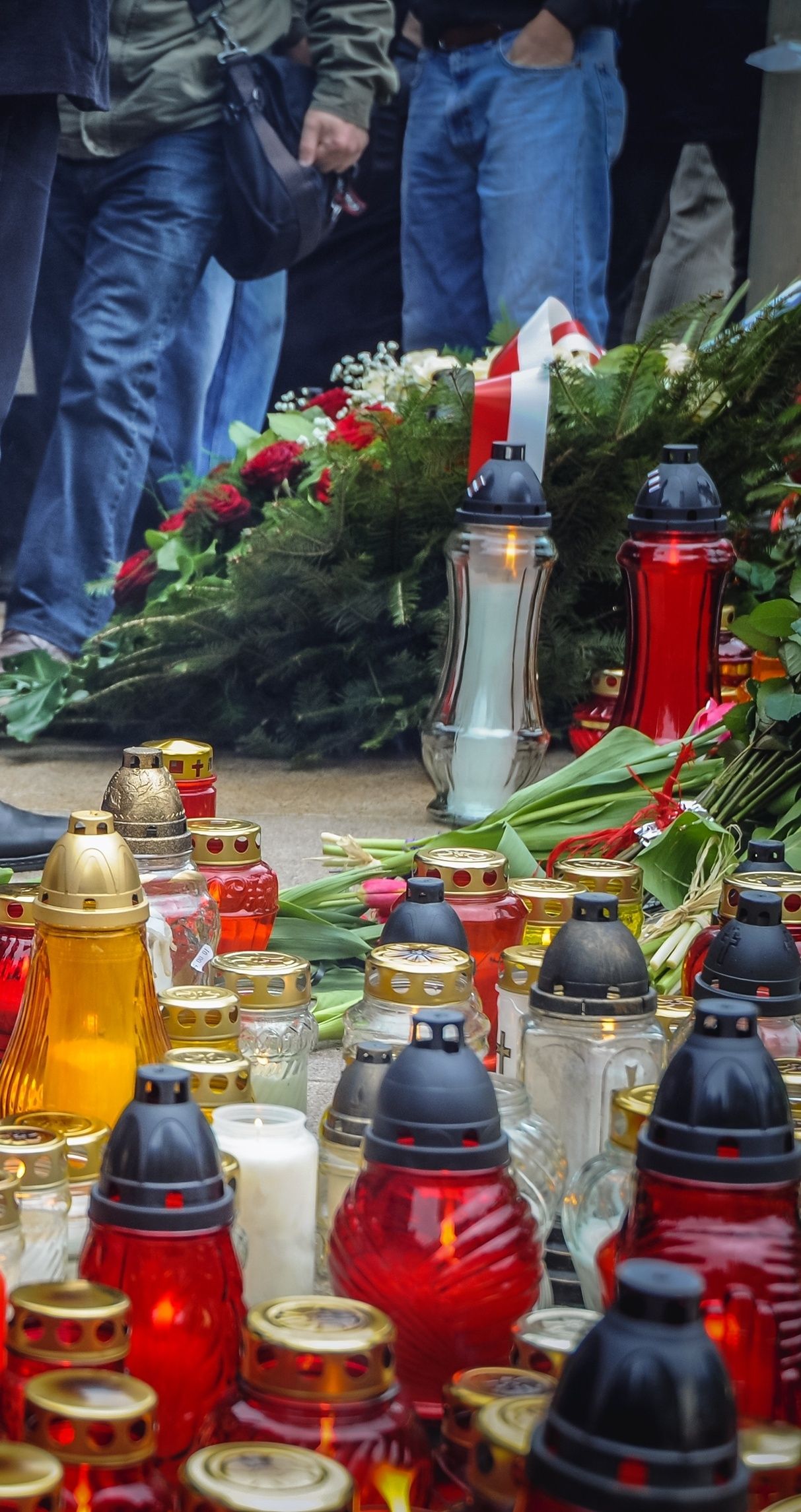 Jedna wiadomość, trzy wspomnienia. Jak zapamiętaliśmy 10 kwietnia 2010 r.