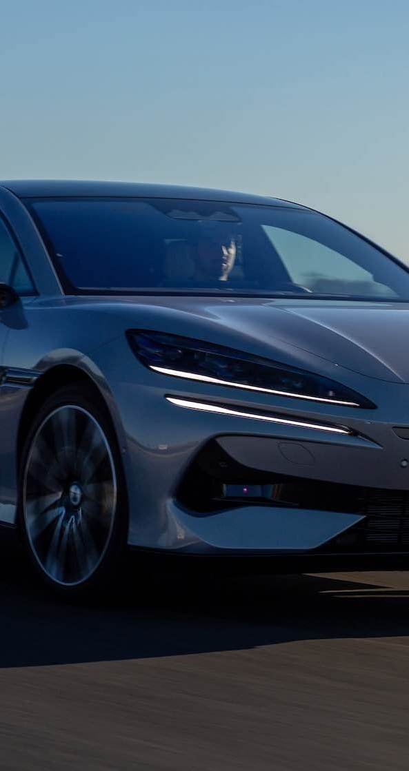 Chińczycy wchodzą do Polski z autem za 522 450 zł. Nie pomyliłem się o jeden znak 