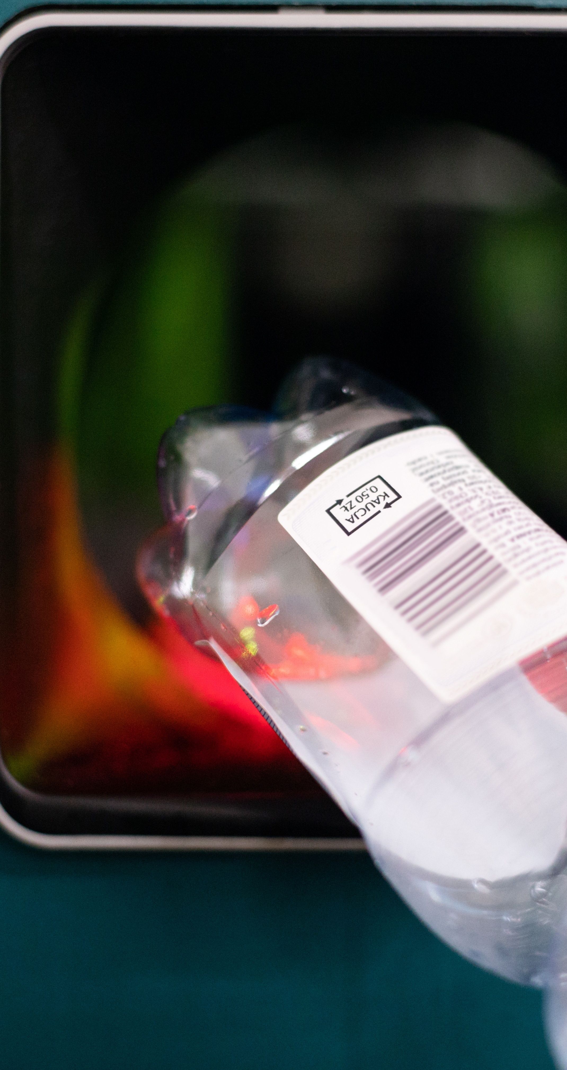 Ekologia jest bez szans. Za przeciwnika ma system kaucyjny