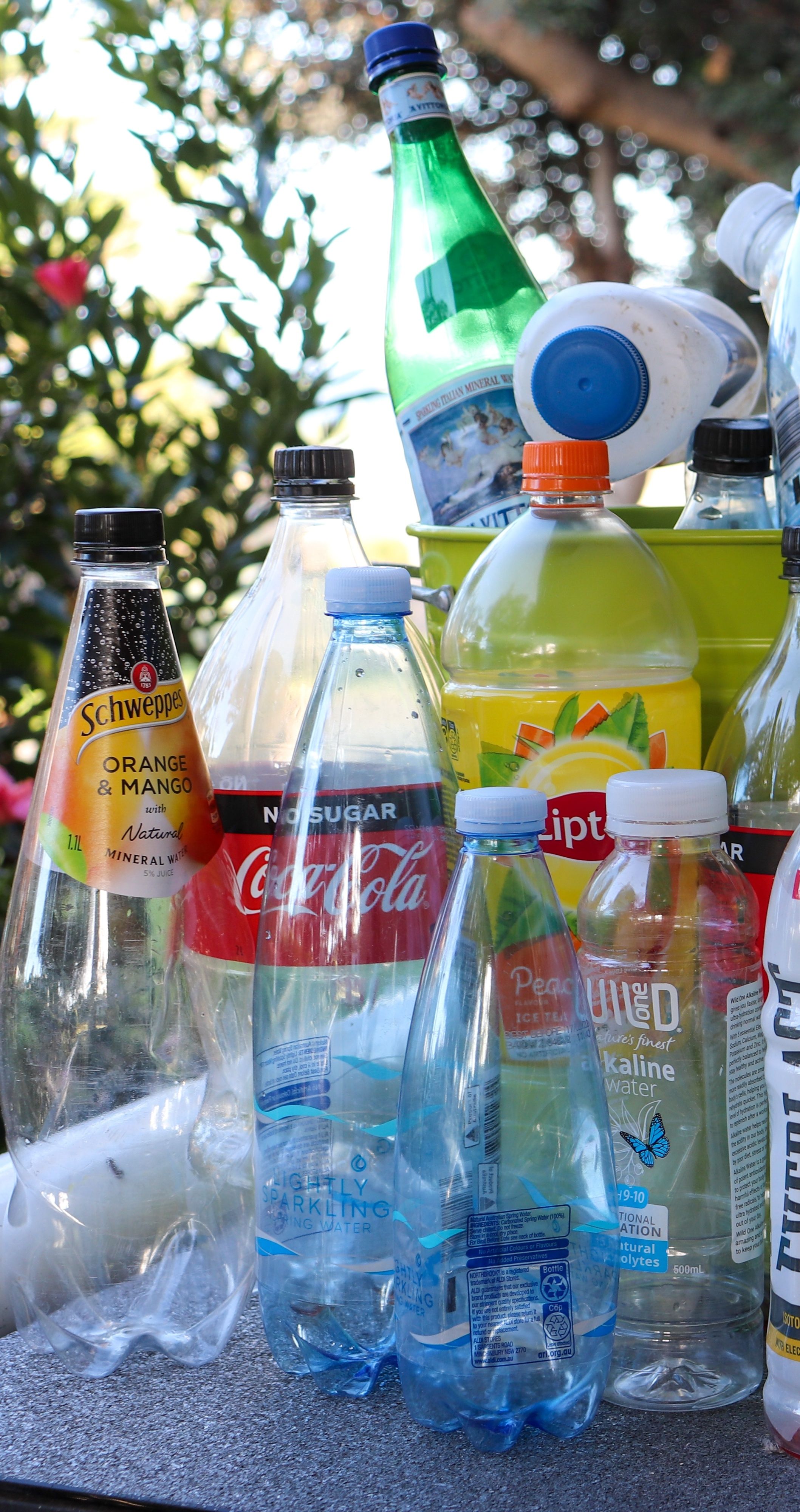 Największe wady systemu kaucyjnego. Te rzeczy irytują Polaków