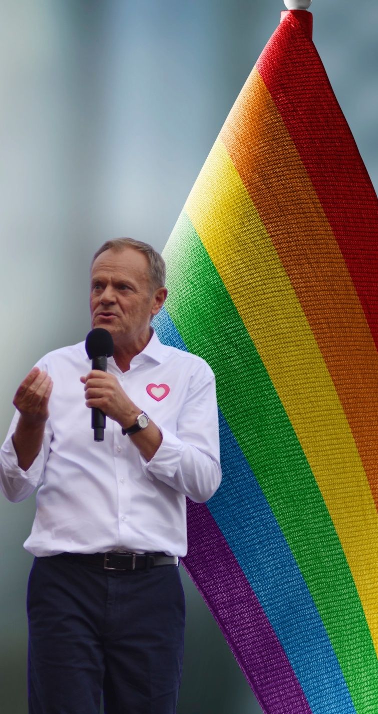 Premier dał słowo, premier złamał dane słowo. Hipokryzja Tuska dotknęła małżeństw jednopłciowych