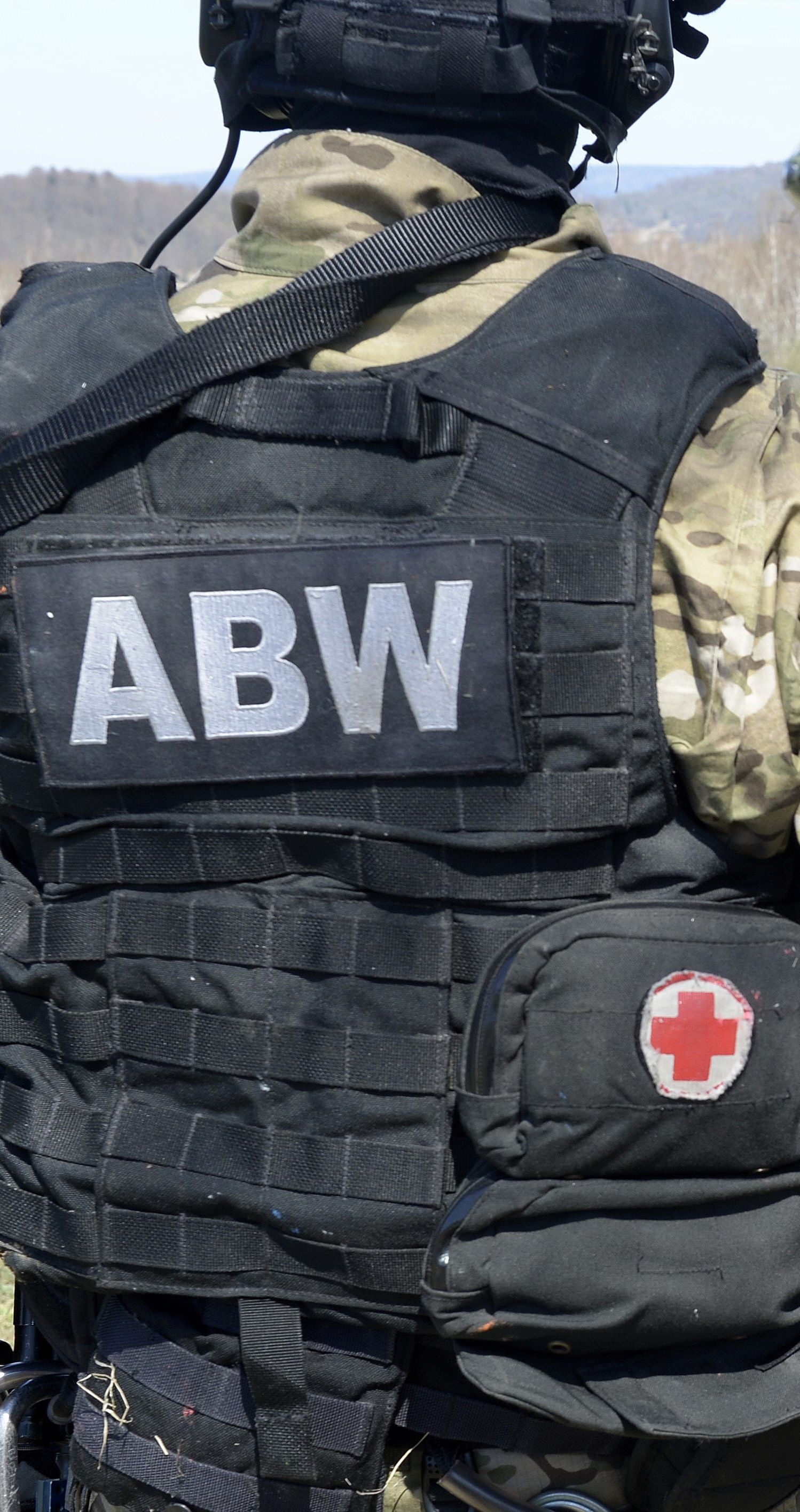 „Niemądry konflikt kończy się”. Komentarze po nominacjach oficerskich w ABW