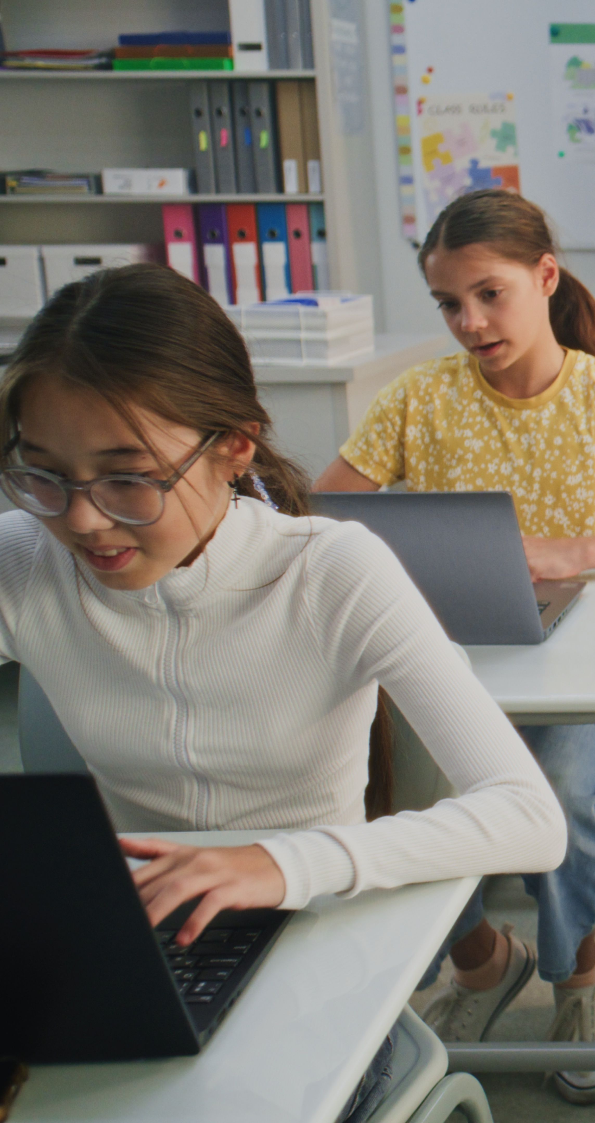 Od ekranu do segregatora. Dlaczego Szwedzi rezygnują z tabletów w przedszkolach?