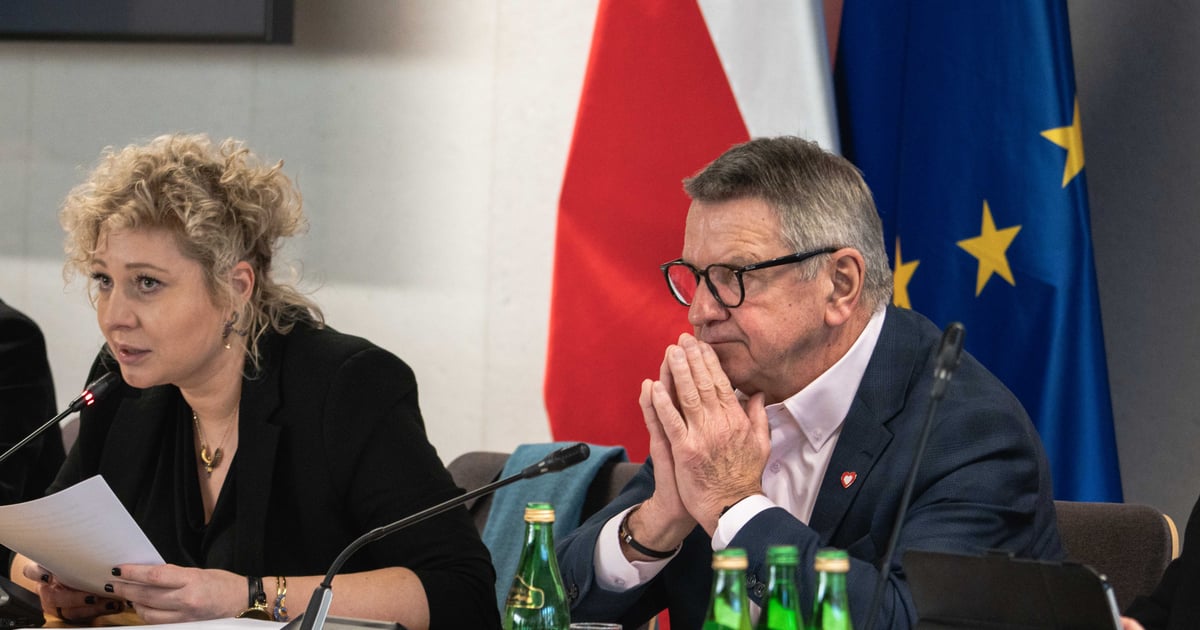 Posłowie pytają Ministerstwo Zdrowia o wpływy koncernów tytoniowych. Jest odpowiedź resortu