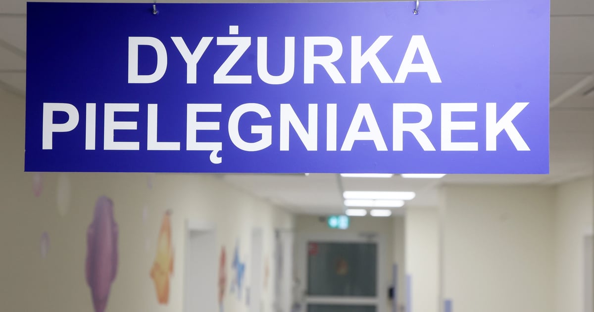 Stwierdzanie zgonu, krótkie zwolnienia i nowe kompetencje. Tak ma się zmienić praca pielęgniarki