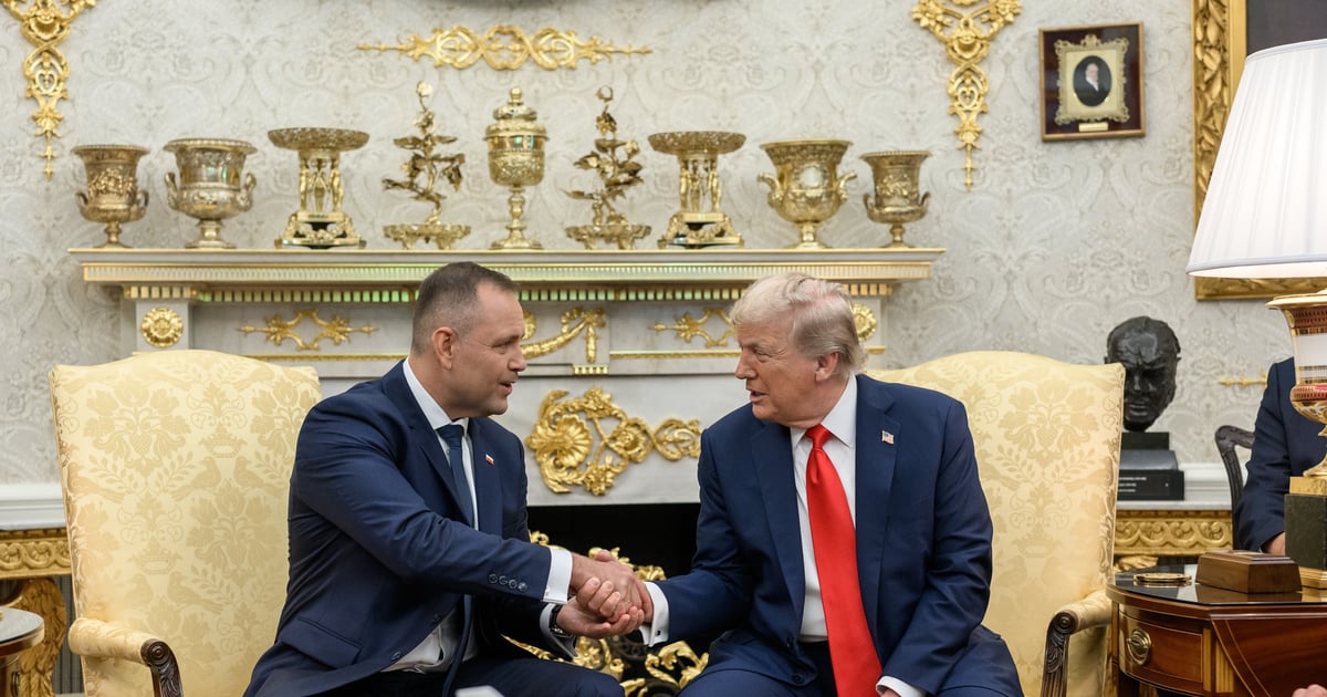 Bliskość z Trumpem pomaga czy szkodzi? Polacy podzieleni