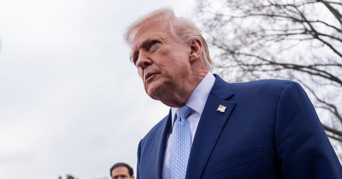 Nagły zwrot USA wobec Iranu. Trump wstrzymuje uderzenia po „produktywnych rozmowach”