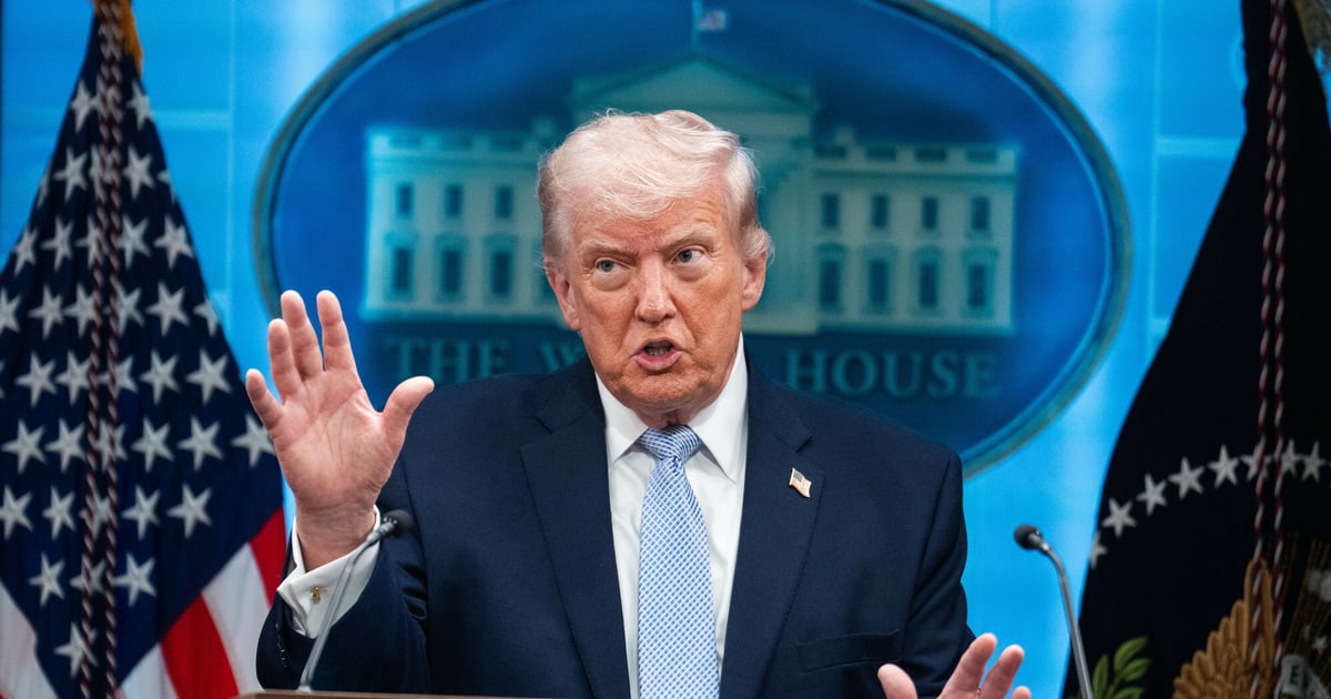 Donald Trump wstrzymuje ataki na Iran. Zwrot tuż przed upływem ultimatum