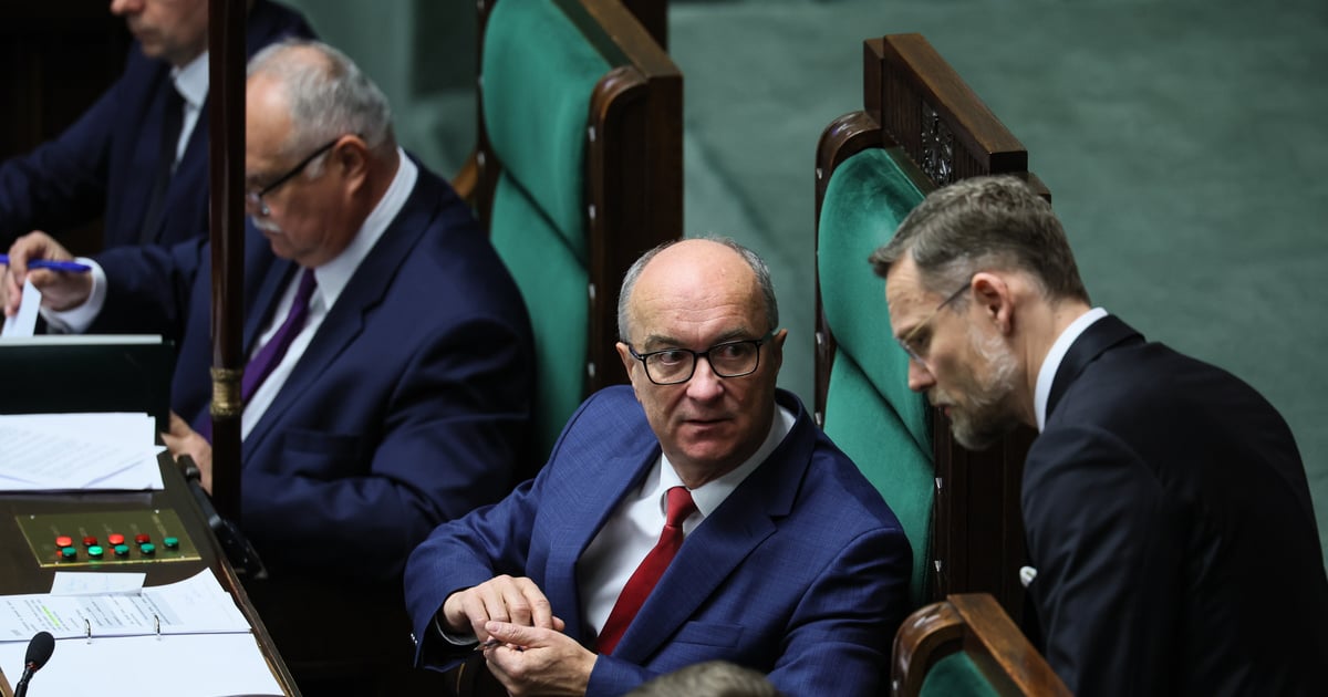 Będzie ślubowanie czterech nowych sędziów TK? Marek Siwiec zapowiada ruch Czarzastego