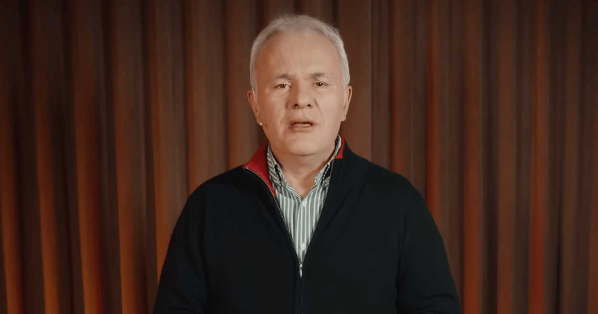 „Zapisz się do Platformy, to ci pomogą”. Mazurek komentuje sprawę porwanej karetki