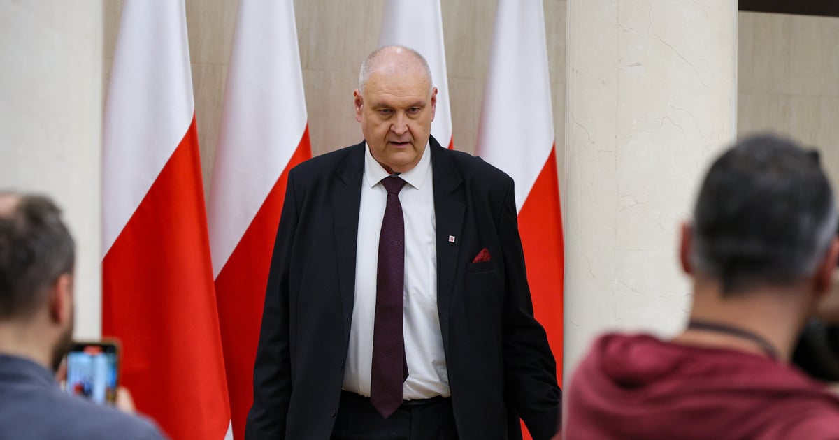 Prokuratura umorzyła część sprawy o „zamach stanu”. Co ustalono ws. nacisków na PKW?