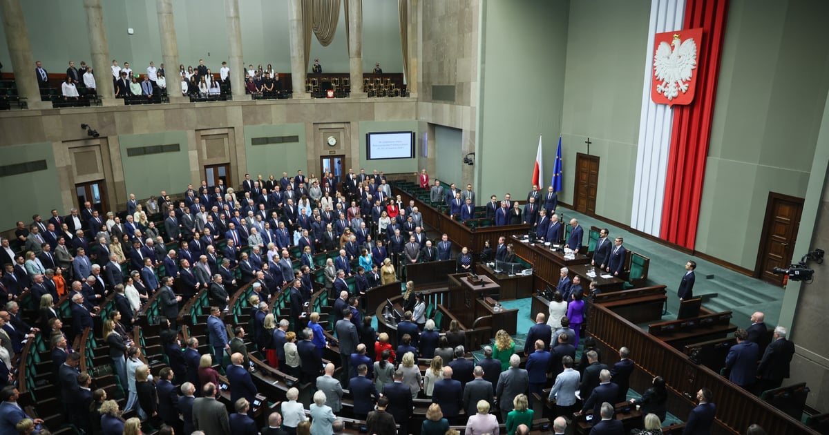 Czarzastemu łamał się głos. Posłowie uczcili pamięć posła Łukasza Litewki