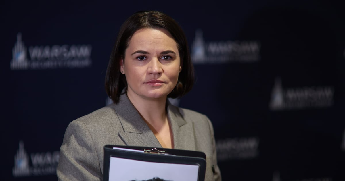 „Wreszcie może odetchnąć wolnością”. Cichanouska reaguje na uwolnienie Poczobuta