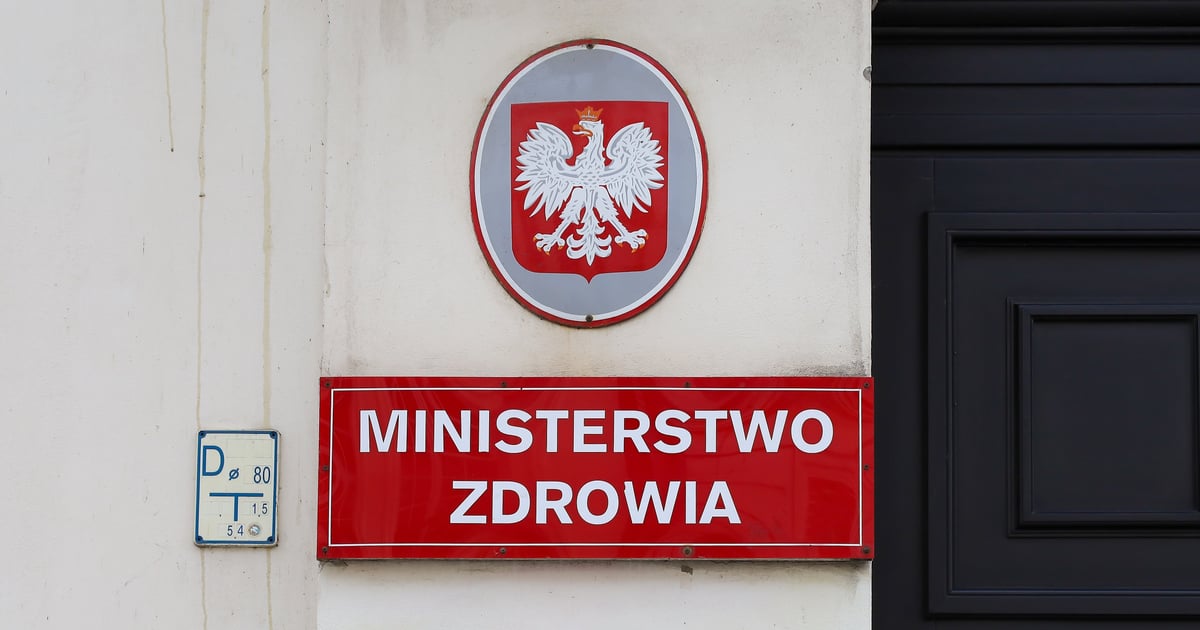 System ochrony zdrowia sypie się jak elewacja szpitala w Suwałkach