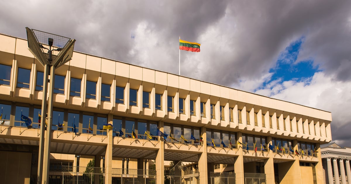 Pilny komunikat z Litwy. Poderwano wojsko, prezydent i premier w schronach