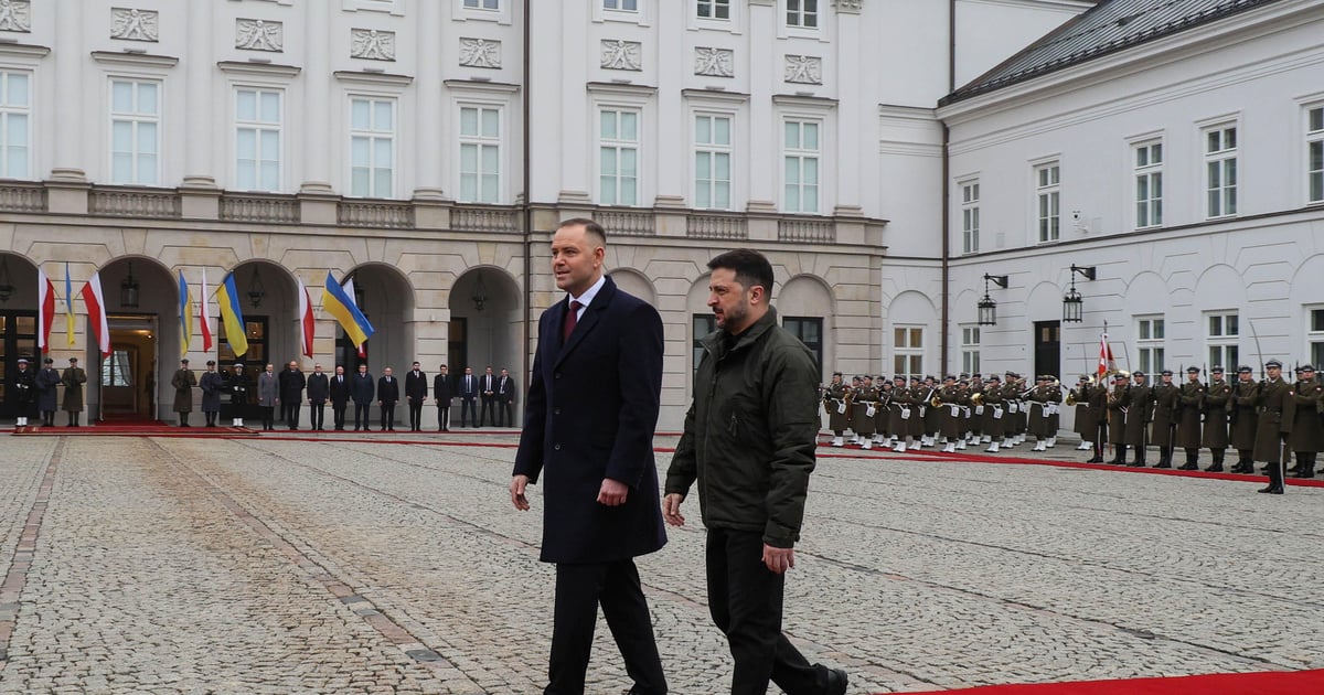 Prezydent Ukrainy straci polskie odznaczenie? Ostry komentarz byłego rzecznika MSZ