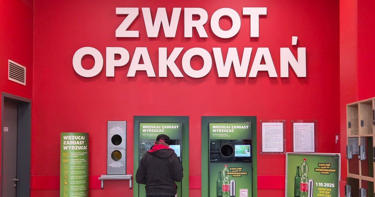 „Nie róbmy ze sklepów PSZOK-ów”. Resort klimatu chce objąć małpki systemem kaucyjnym