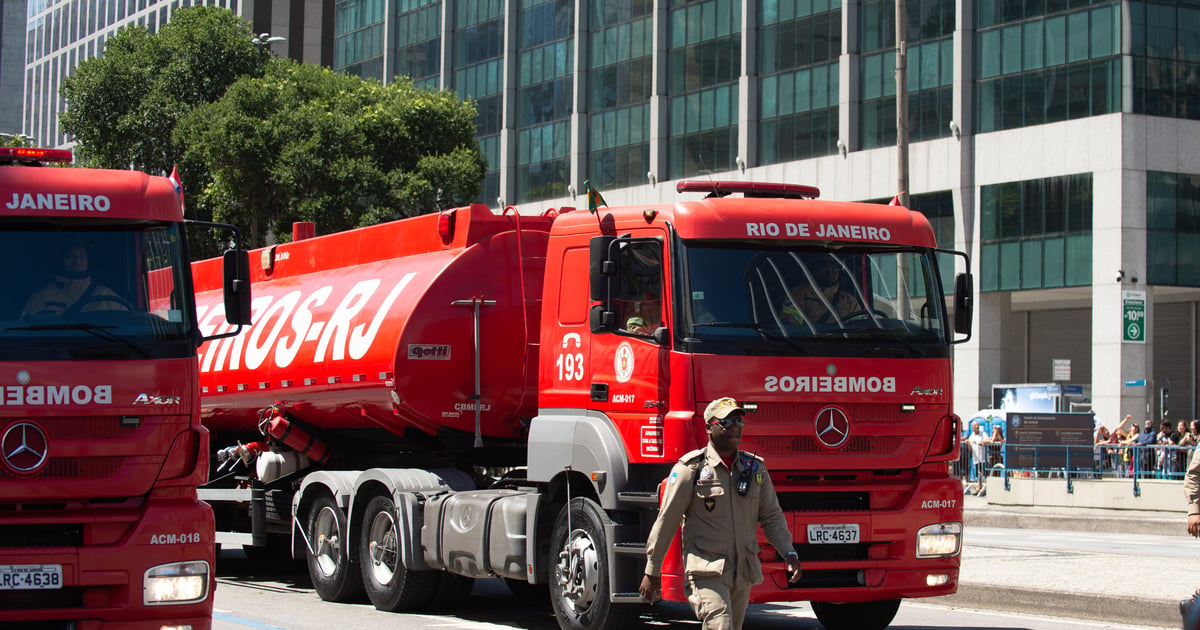 Katastrofa śmigłowców w Rio de Janeiro. Runęły na parking salonu aut