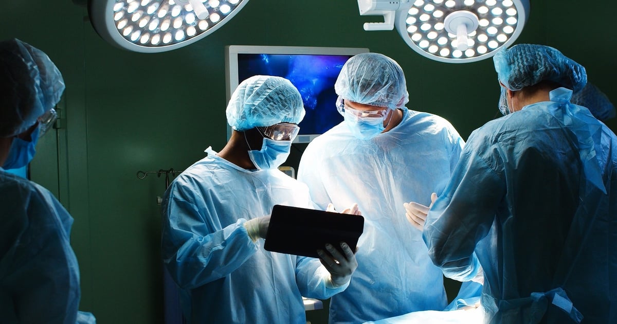 26 tys. zł za godzinę pracy? Nowe ustalenia w sprawie spółki neurochirurgów