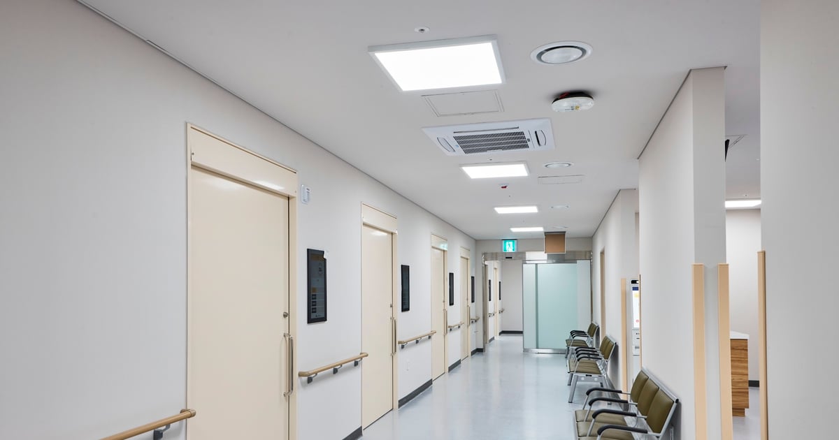 Radny PiS przeszedł operację na zawieszonym oddziale. Szpital wydał oświadczenie