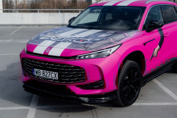 MG HS WuWunia i Tedego.