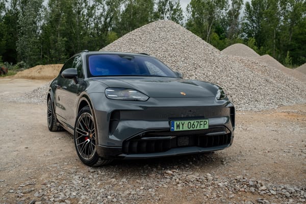 Porsche Cayenne S Electric.