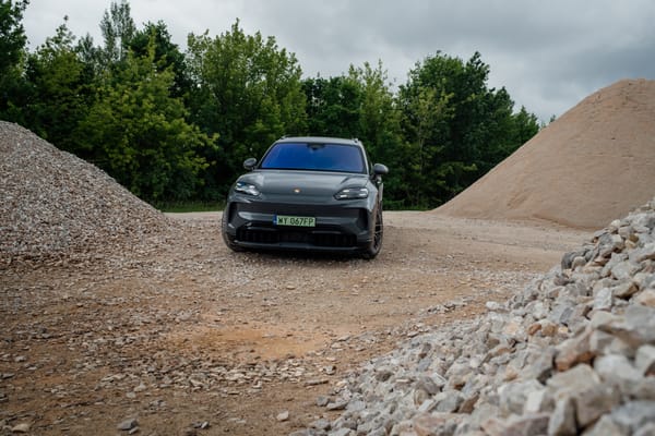 Porsche Cayenne S Electric.