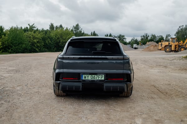 Porsche Cayenne S Electric.