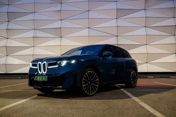 BMW iX3 50.