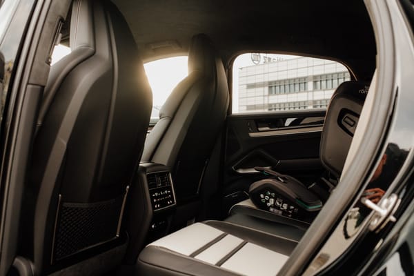 Porsche Cayenne Turbo E-Hybrid Coupé z pakietem GT.
